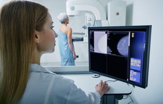 6 dicas para se sentir mais segura na mamografia