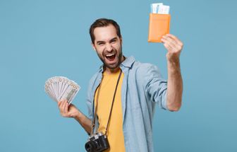 6 truques para aproveitar a queda do dólar e viajar gastando menos