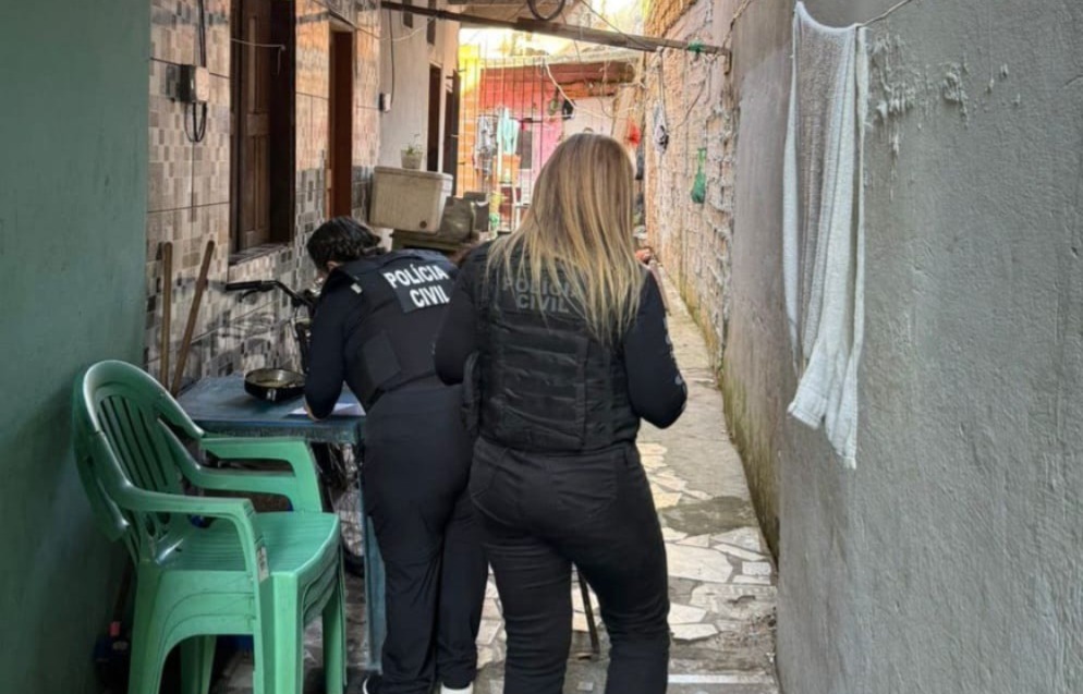 A ação resultou no cumprimento de cinco mandados de busca e apreensão em endereços de investigados no município de Belém. 