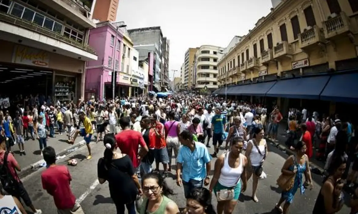 Imagem - População brasileira é de 213,4 milhões, estima IBGE
