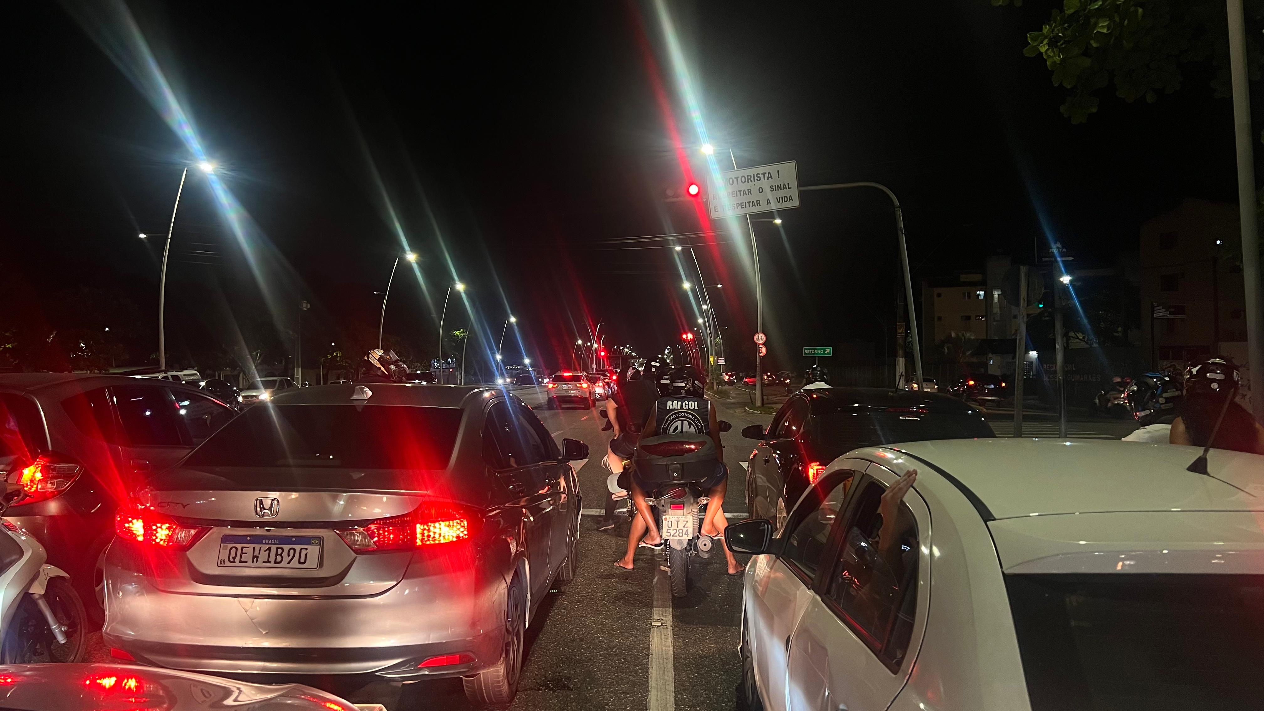 Trânsito em Belém na noite desta quinta-feira (28) -