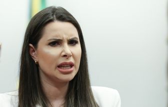 Deputada propõe projeto para anular decisões do STF