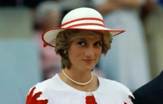 Hospital de Londres reabre cápsula do tempo enterrada por princesa Diana em 1991