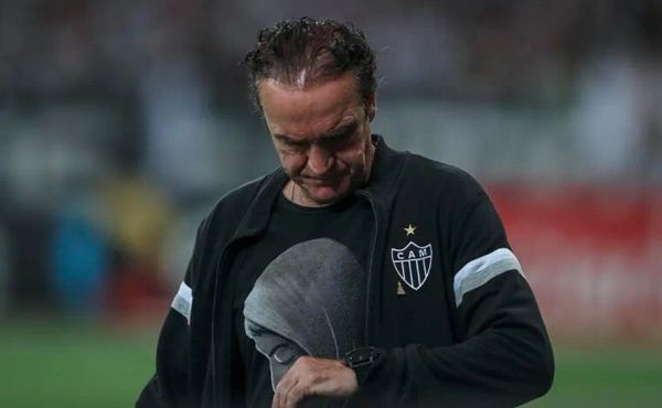 Atlético-MG anuncia a demissão de Cuca após derrota no clássico e indefinição no Brasileirão