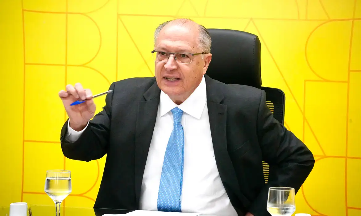  (Geraldo Alckmin, vice-presidente do Brasil)