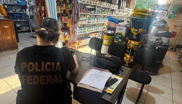 Ação investiga fraudes em licitações e uso de empresas de fachada enquanto crianças eram transportadas em veículos improvisados e sem segurança no Pará.