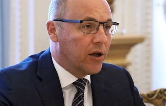 Ex-presidente do Parlamento da Ucrânia é assassinado a tiros em Lviv