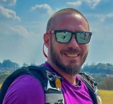 Imagem - Filho de ex-presidente do TJ morre em acidente durante salto de paraquedas