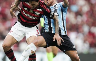 Com gol de goleiro, Grêmio empata no fim com o Flamengo no Maracanã