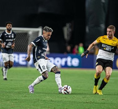 Imagem - Torcida do Remo protesta contra diretoria e cobra saída de António Oliveira