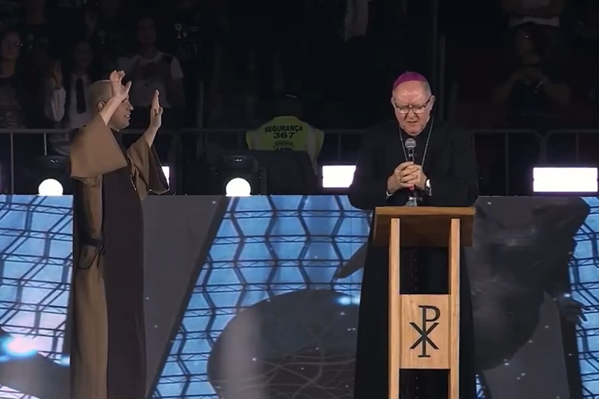Imagem - Vídeo: bispo faz oração 'contra o comunismo' em evento religioso