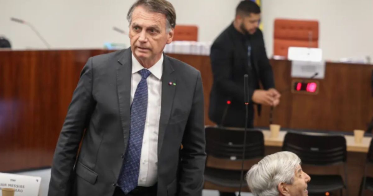 Bolsonaro e mais sete pessoas serão julgados pelos atos antidemocráticos, em 2023
