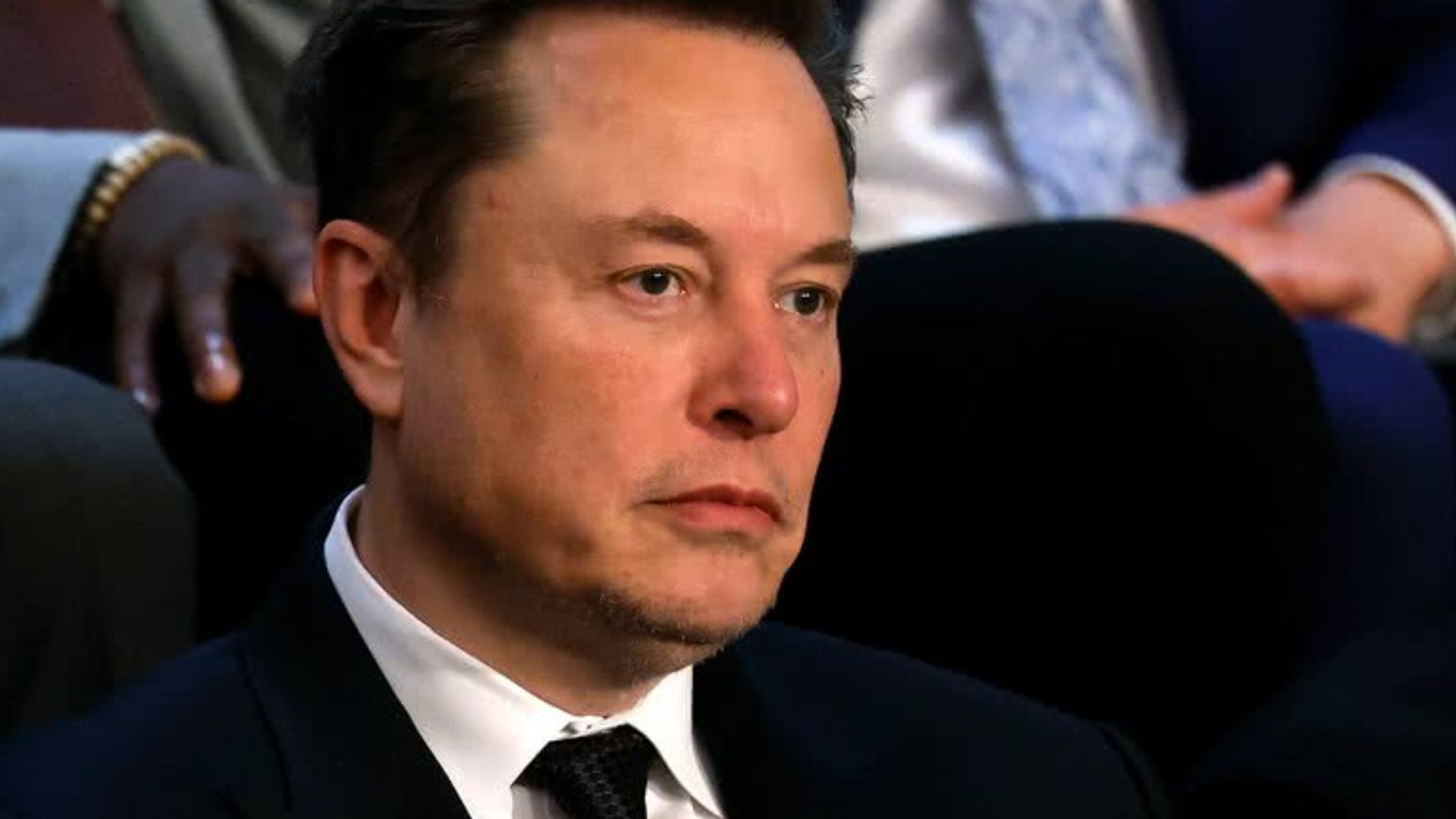 Elon Musk continua na frente no ranking de homem mais rico do mundo