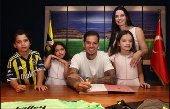 Ederson deixa o Manchester City e assina contrato de três anos com Fenerbahçe