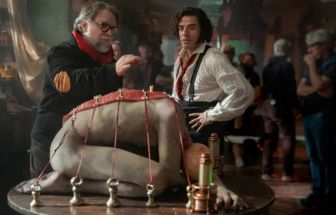 'Frankenstein': novo longa de Guilhermo Del Toro recebe 14 minutos de aplausos em Veneza