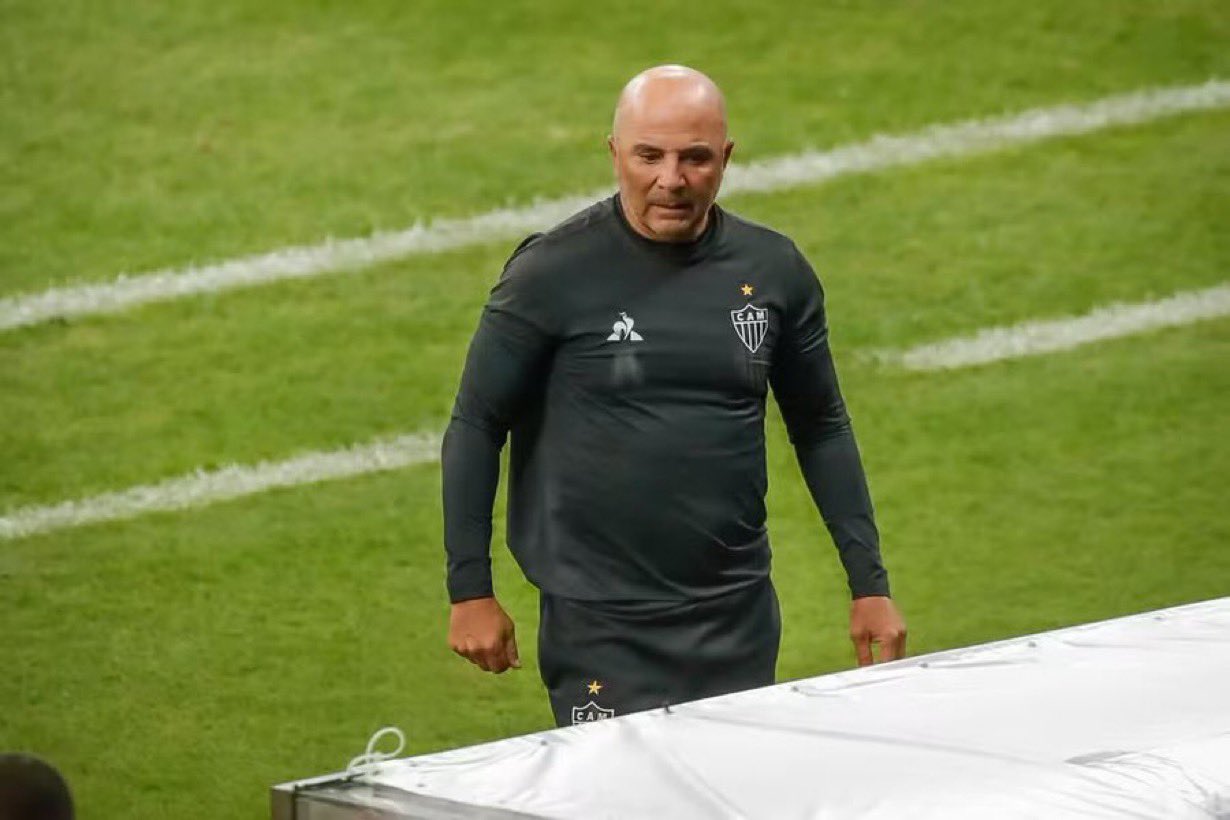 Além dos resultados, Sampaoli é lembrado como peça fundamental na formação do elenco que viria a conquistar títulos importantes no ano seguinte