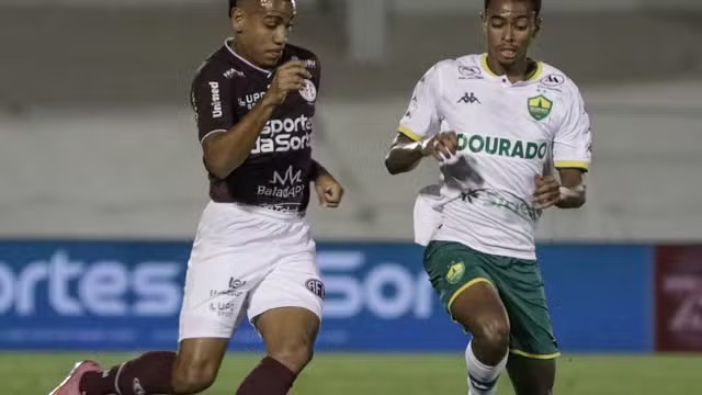 Equipes empataram em 2 a 2 na Fonte Luminosa - 