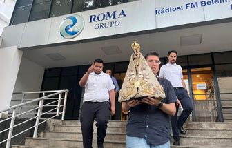 Imagem de Nossa Senhora de Nazaré visita grupo Roma