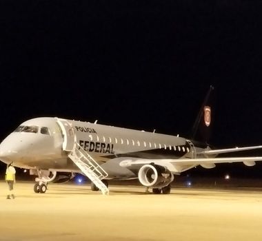 Imagem - Governador de Tocantins é alvo de operação da PF e afastado do cargo