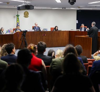 Imagem - 2º dia de julgamento no STF: defesa de Bolsonaro se manifesta