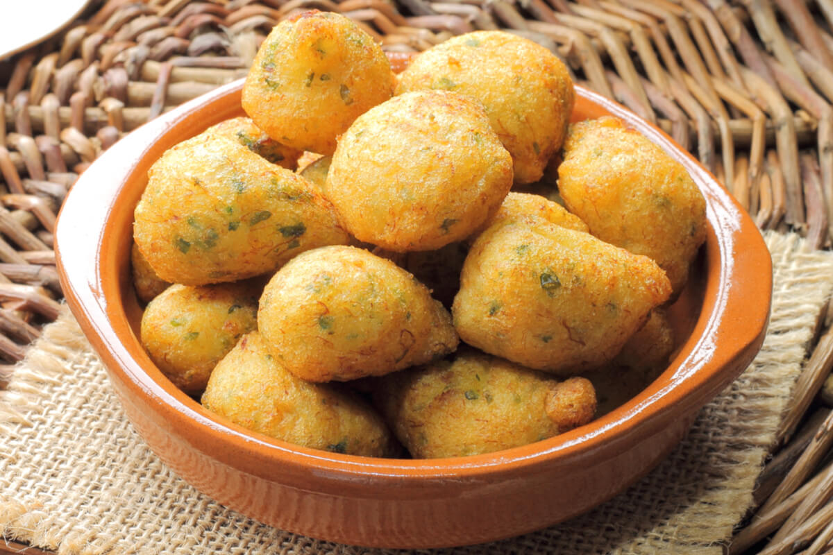 Bolinho de talos e folhas (Imagem: Mariontxa | Shutterstock)