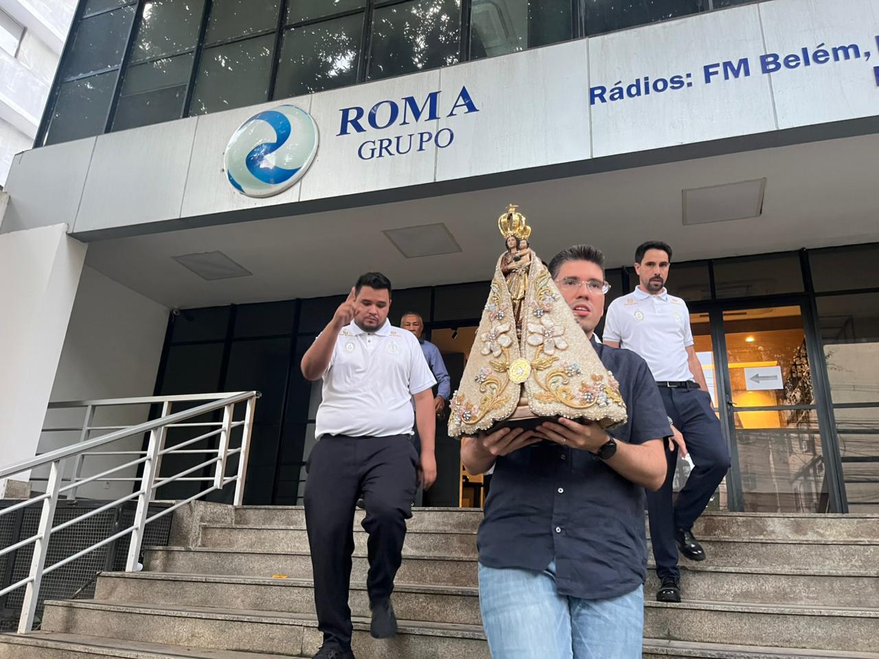 Imagem de Nossa Senhora de Nazaré visitou o grupo ROMA em um momento de agradecimento