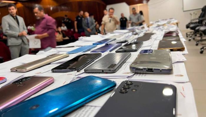 Imagem - Polícia Civil devolve celulares recuperados a vítimas de furtos e roubos em Belém