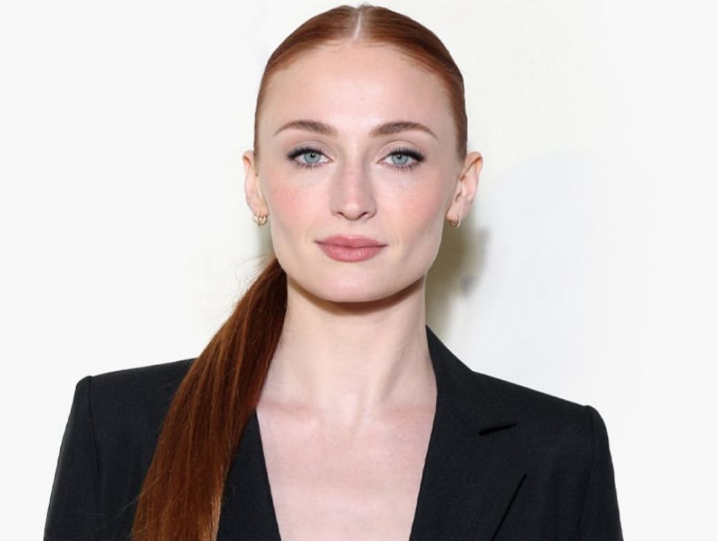 Amazon confirma Sophie Turner como Lara Croft em série live action de Tomb Raider