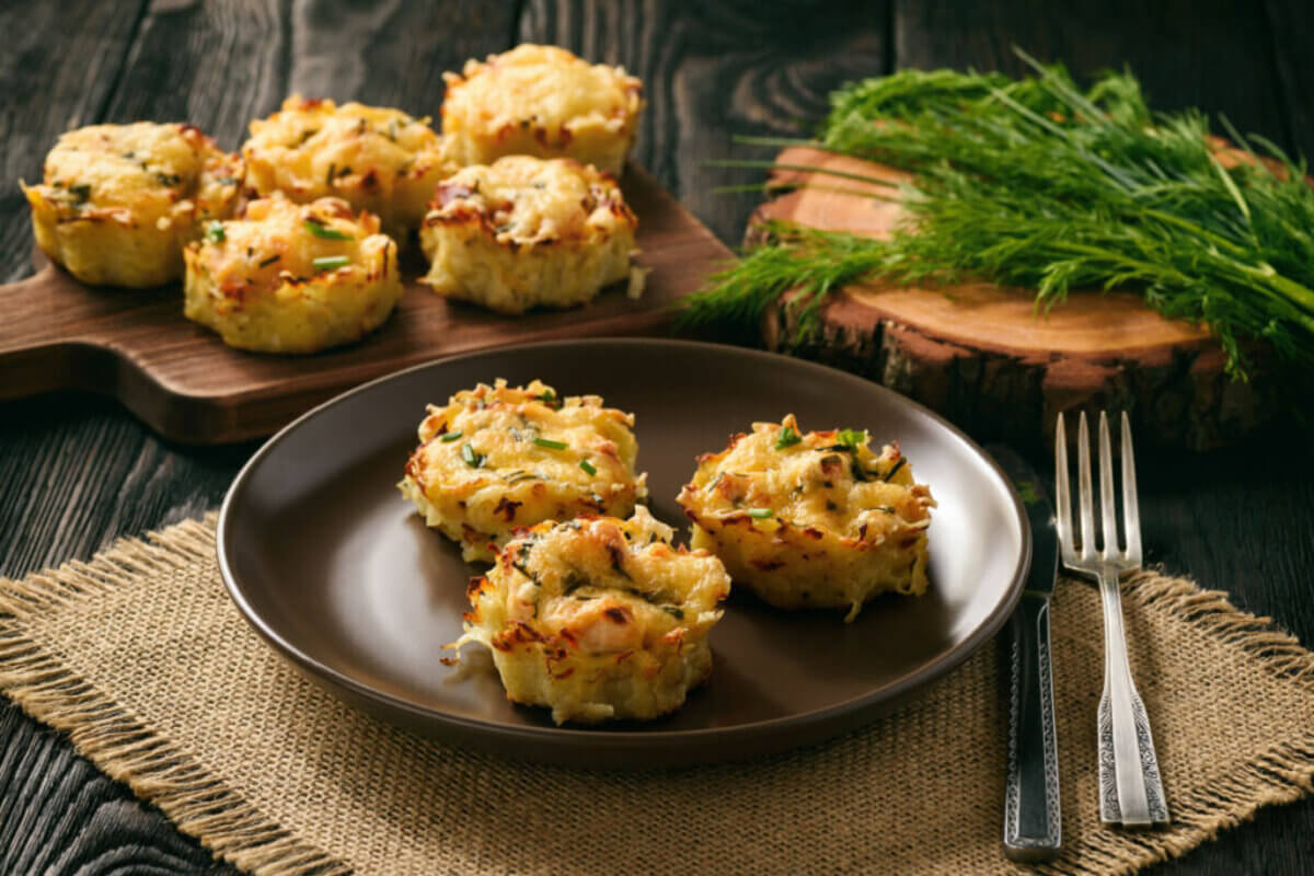 Muffin de batata-doce com frango (Imagem: Cesarz | Shutterstock)