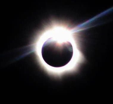 Imagem - Eclipse lunar total mais longo do ano ocorre neste fim de semana; saiba como ver