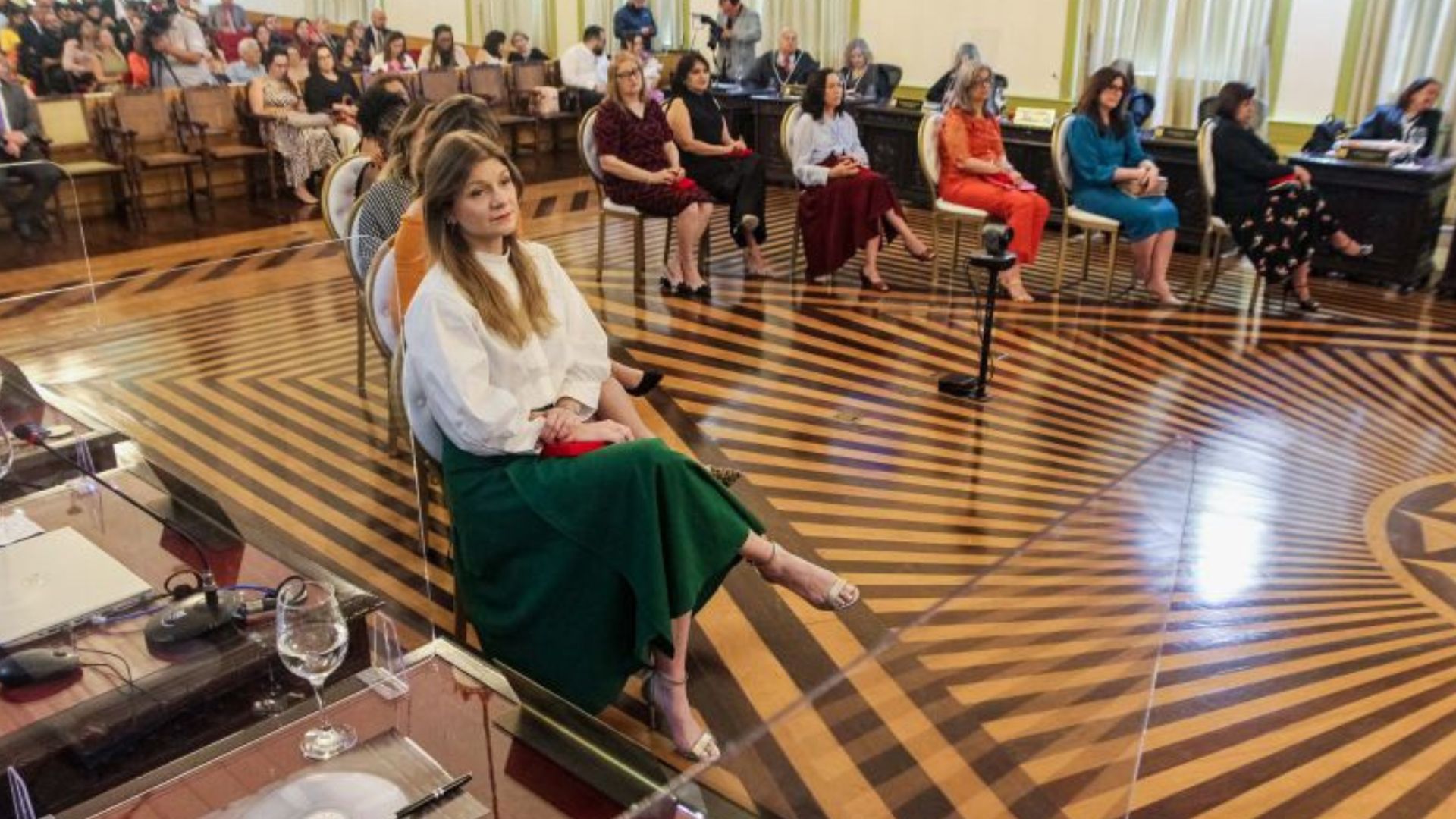 Ana Carolina Gluck Paul assume cadeira que era ocupada por Ricardo Seffer