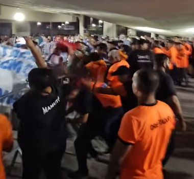 Imagem - Seguranças do Mangueirão são agredidos em protesto de torcedores do Paysandu após derrota