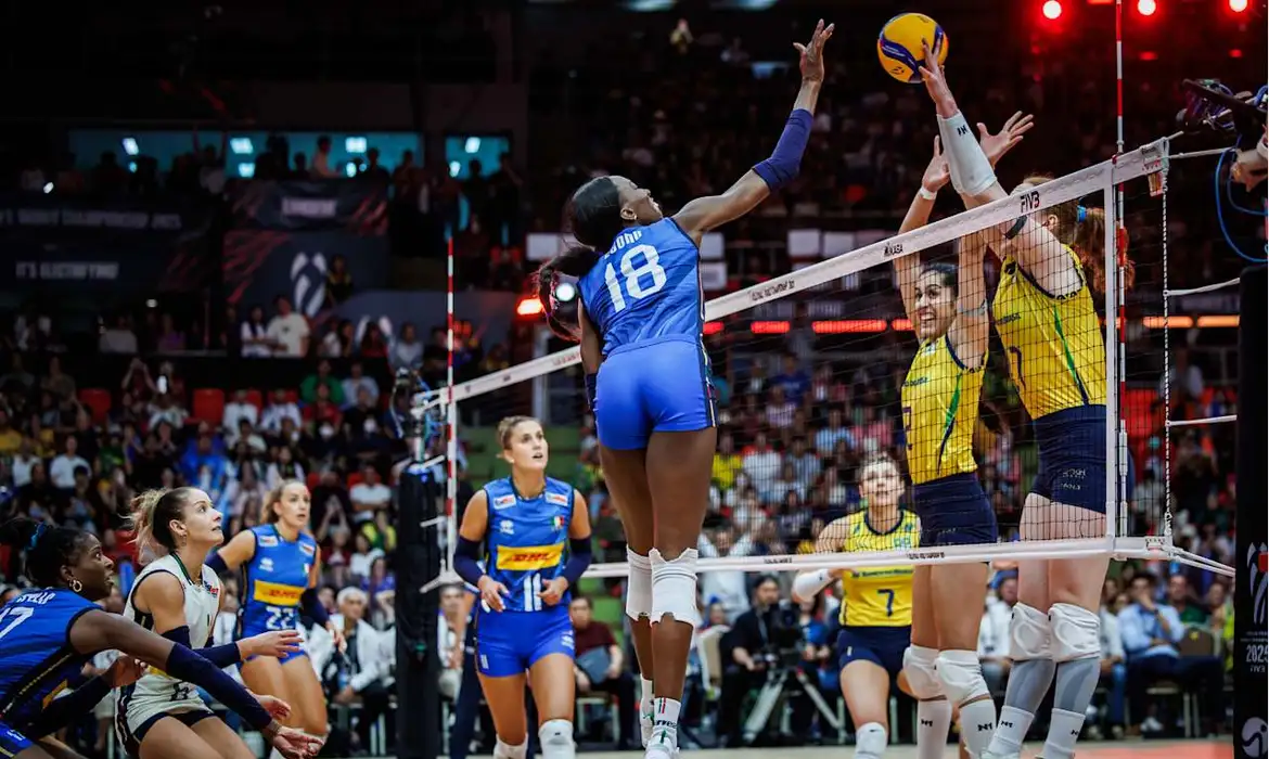Brasil perde para Itália e fica fora da decisão do Mundial