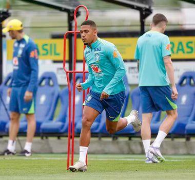 Imagem - Brasil fecha Eliminatórias com time renovado e estreia de Samuel Lino contra a Bolívia