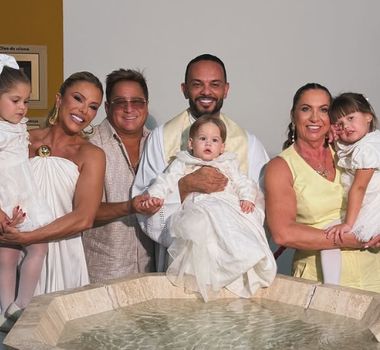 Imagem - Caçula de Virginia e Zé Felipe, José leonardo é batizado antes de festa de aniversário