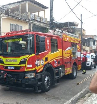 Imagem - Incêndio atinge casa no bairro da Cremação, em Belém