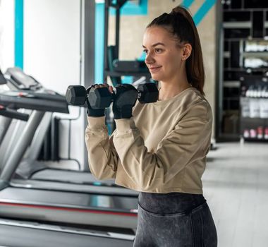 Imagem - 6 dicas para mulheres iniciantes no treino de força e na musculação