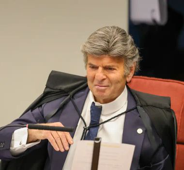 Imagem - Fux pede anulação do processo contra Bolsonaro e alega incompetência do STF em julgar ex-presidente