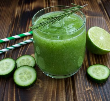 Imagem - 3 receitas de suco detox com pepino