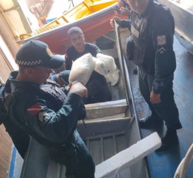 Imagem - Fiscalização fluvial apreende mais de 20 quilos de drogas em embarcação no Baixo Amazonas