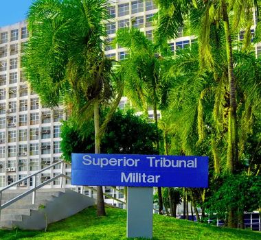 Imagem - Superior Tribunal Militar vai julgar perda de patente de Bolsonaro e militares condenados