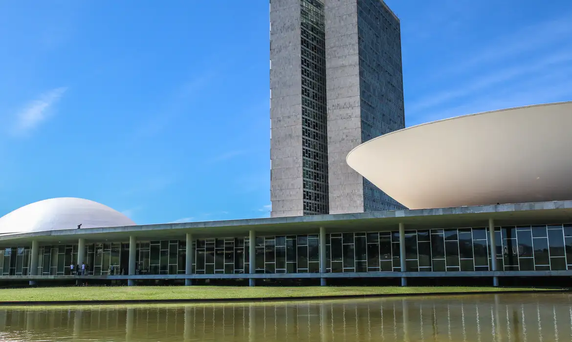 Imagem - Projeto que susta regras de aborto legal em crianças avança na Câmara