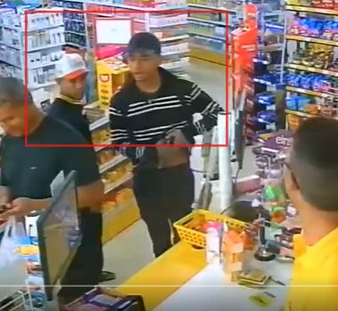 Imagem - Vídeo: assaltantes invadem farmácia em Belém e levam pertences de funcionários e clientes