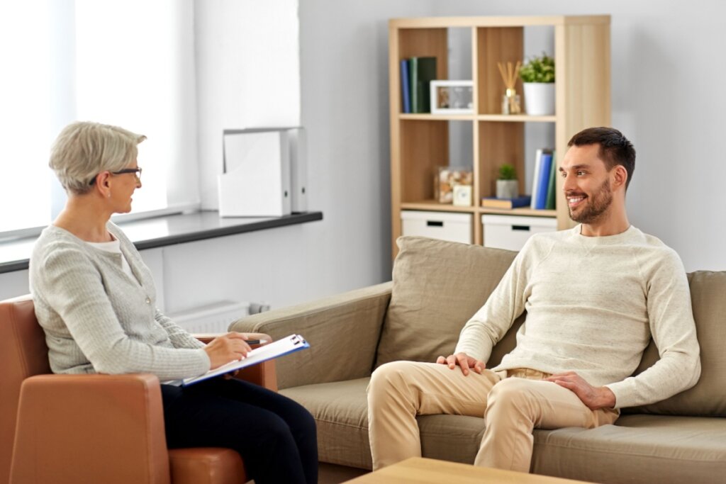 Cuidar da saúde mental é essencial para reduzir sintomas gastrointestinais e melhorar a qualidade de vida (Imagem: Ground Picture | Shutterstock)