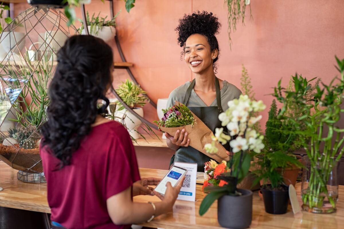 A experiência do cliente é fundamental para a marca se destacar no mercado (Imagem: Rido | Shutterstock)
