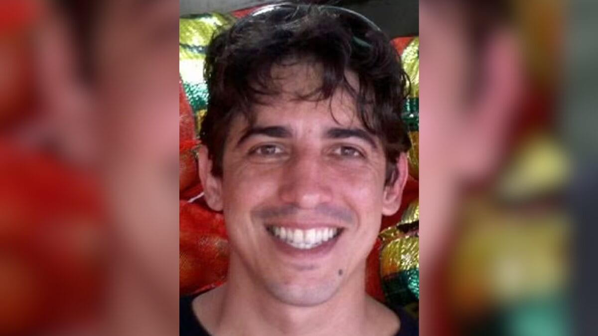 Médico brasileiro tem visto americano suspenso após postagem polêmica sobre assassinato de ativista