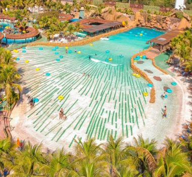 Imagem - Adolescente de 15 anos morre após cair de toboágua em parque aquático