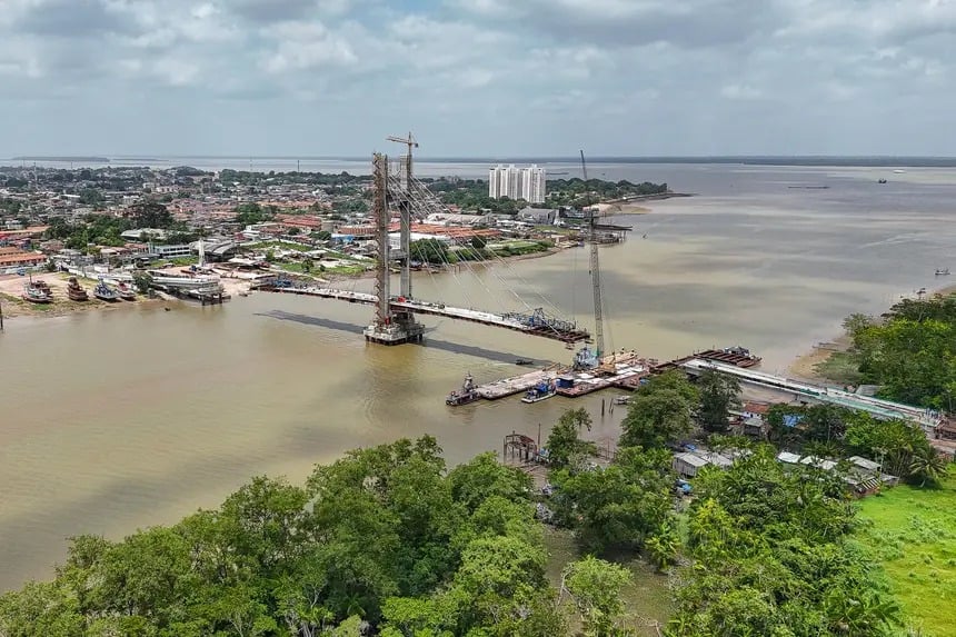 As obras da ponte estaiada que ligará os distritos de Icoaraci a Outeiro, atingiram 92% de conclusão. 