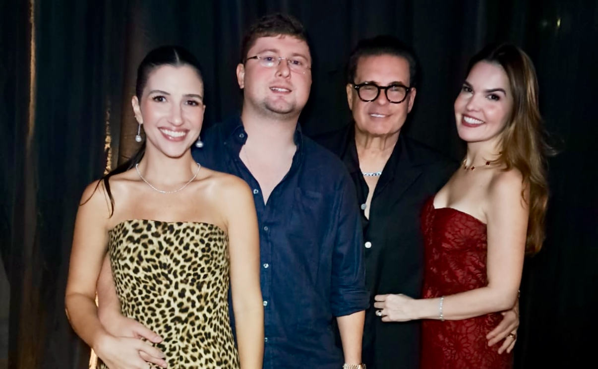 Camila e Giovanni Maiorana com Ana e Romulo Maiorina Júnior 