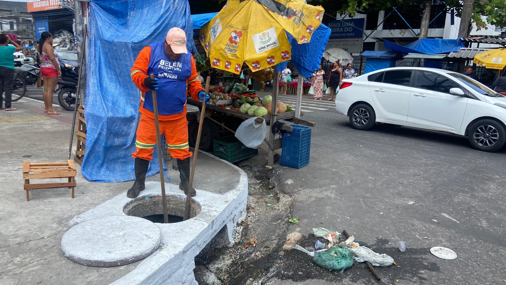 A força-tarefa de limpeza foi coordenada pela Secretaria Municipal de Zeladoria e Conservação Urbana (Sezel) e mobilizou diferentes equipe